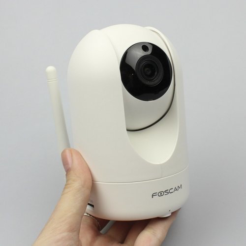 Поворотная беспроводная WI-FI IP Камера 2Мп Foscam R2M