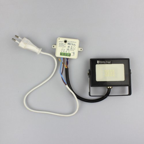 Комплект управления освещением Tuya Smart WIFI реле + LED прожектор EH-LP-205