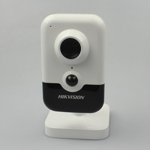 Распродажа! IP Камера Hikvision DS-2CD2423G0-I (2.8 мм)