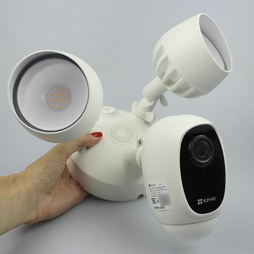 Камера видеонаблюдения EZVIZ CS-LC1C-A0-1F2WPFRL (2.8 mm) 2Мп Wi-Fi IP сирена
