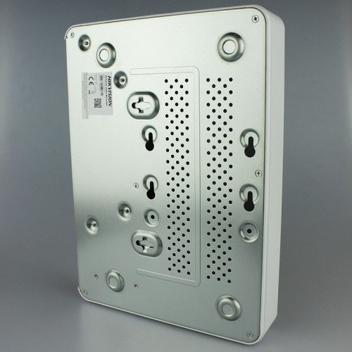 IP видеорегистратор Hikvision DS-7108NI-E1/8P