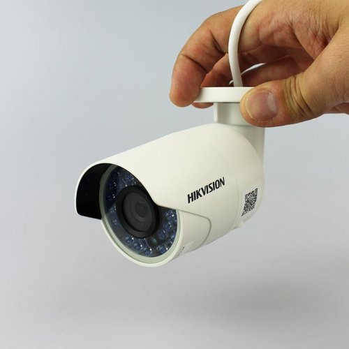 IP Камера Hikvision DS-2CD2010F-I (4мм)