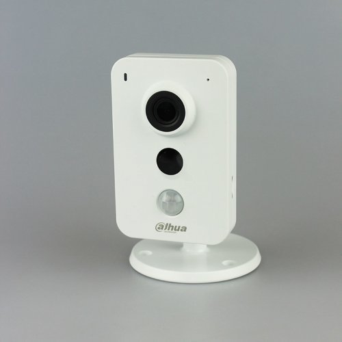 IP камера Dahua Technology DH-IPC-K15P вид спереди