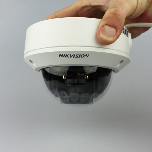 IP Камера Hikvision DS-2CD1731FWD-IZ