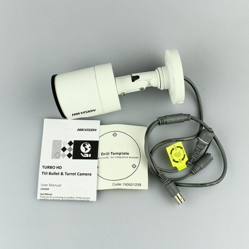Turbo HD Камера Hikvision DS-2CE16C0T-IR (3.6 мм)