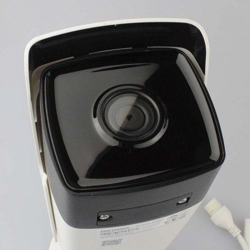 IP Камера Hikvision DS-2CD2T23G0-I8 (8 мм)