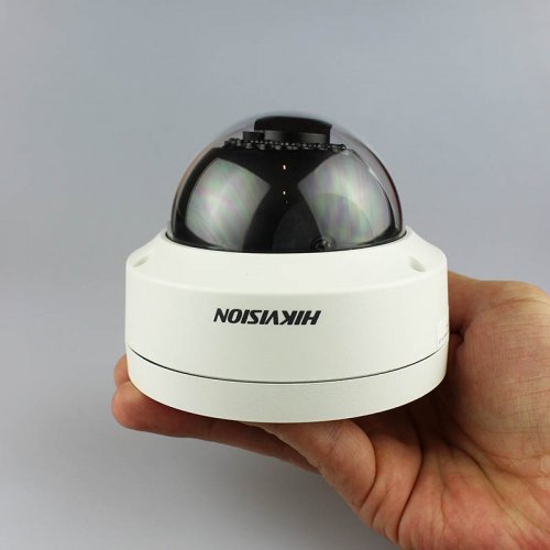 IP Камера Hikvision DS-2CD2110F-IS (4мм)