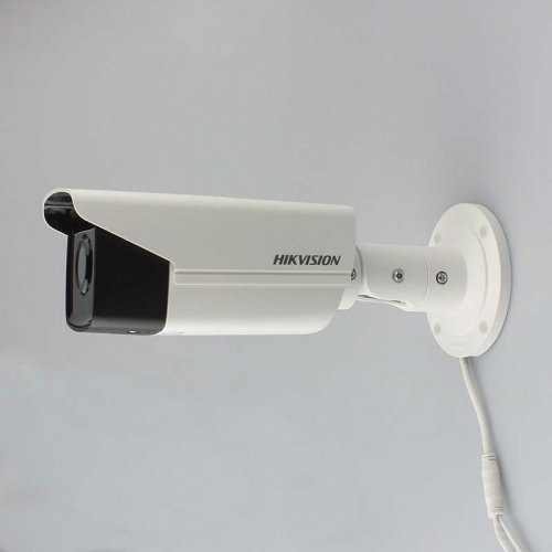 Зовнішня IP Камера спостереження Hikvision 2Мп DS-2CD2T23G0-I8 (4 мм)