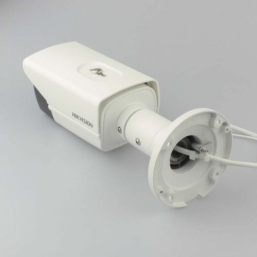 Зовнішня IP Камера спостереження Hikvision 2Мп DS-2CD2T23G0-I8 (4 мм)
